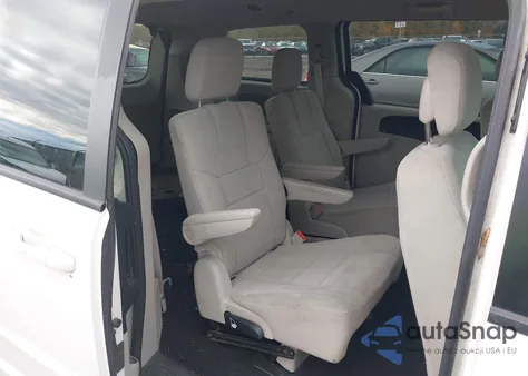 2013 Dodge Grand Caravan Sxt z USA, uszkodzony, nr VIN 2C4RDGCG4DR523725